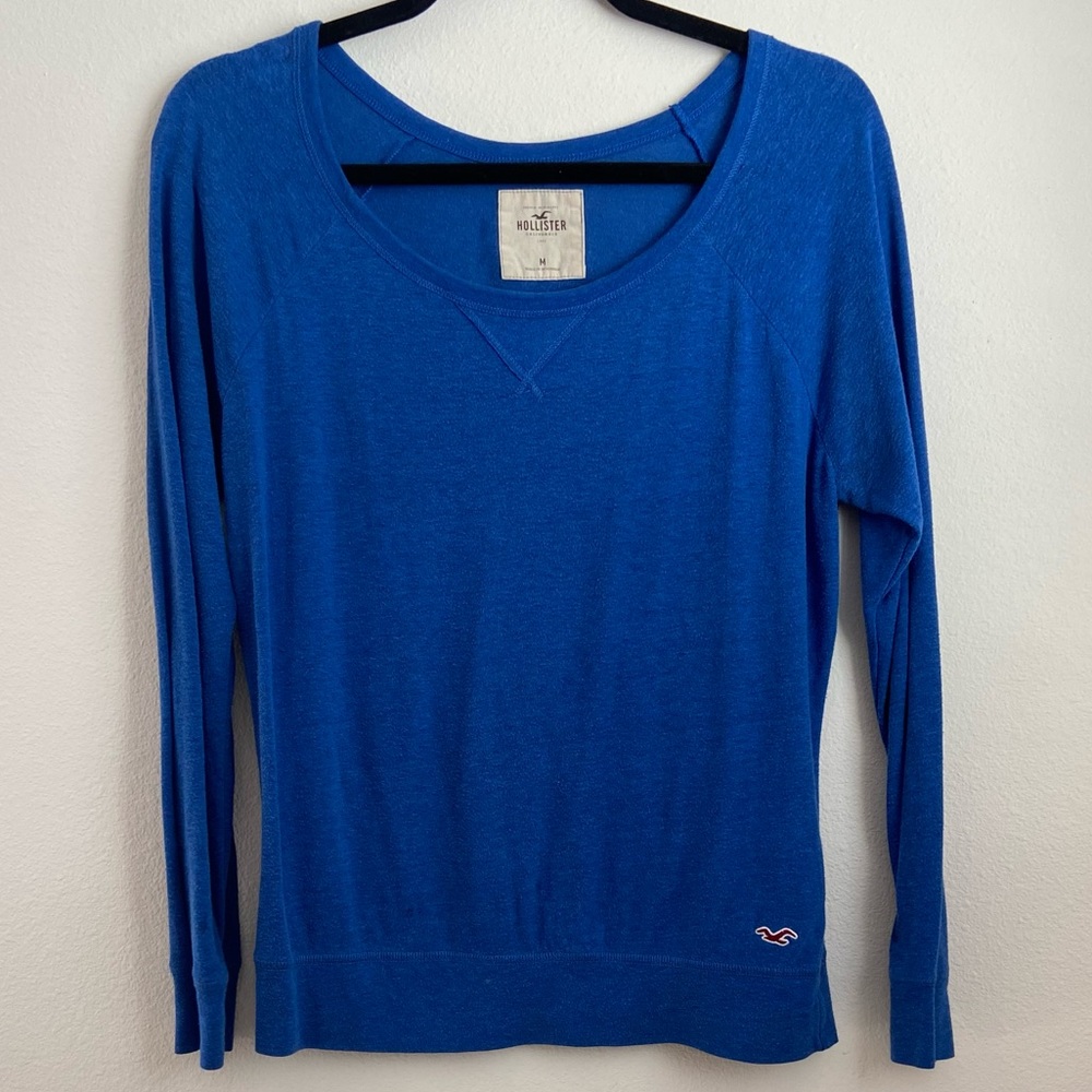 Hollister light weight sweater. Blue. Size medium.